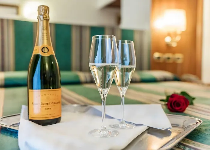 Hotell Raeli Regio 3*