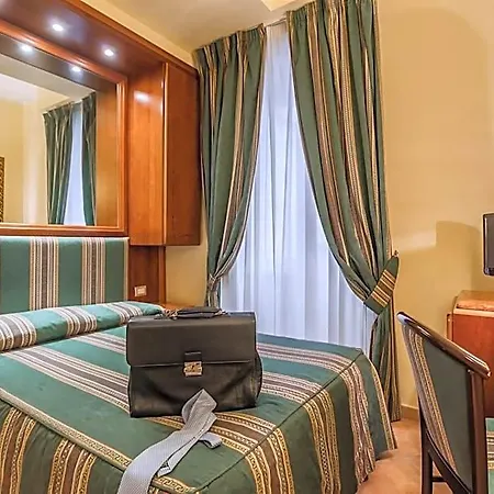 Raeli Regio Hotel Roma