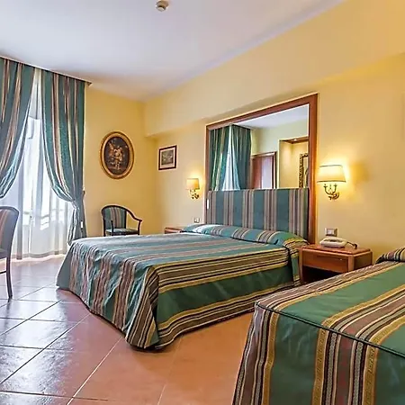 Hotel Raeli Regio Roma