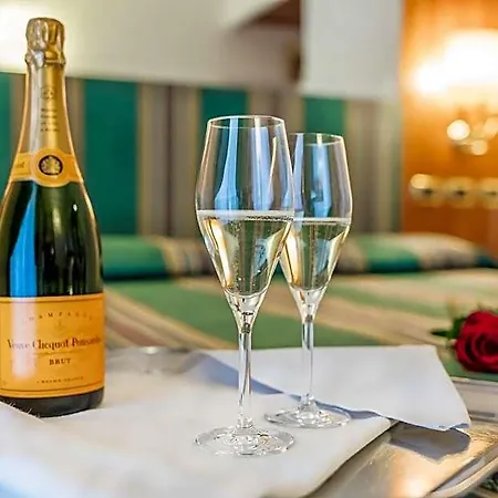 Hotel Raeli Regio Roma