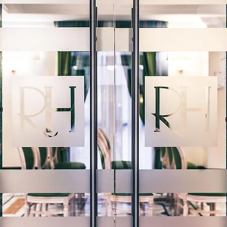 라엘리 레지오 3*