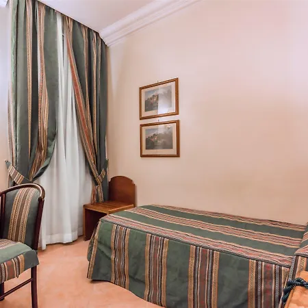 Hotell Raeli Regio 3*