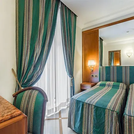 Raeli Regio Hotell 3*