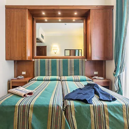 Hotell Raeli Regio 3*